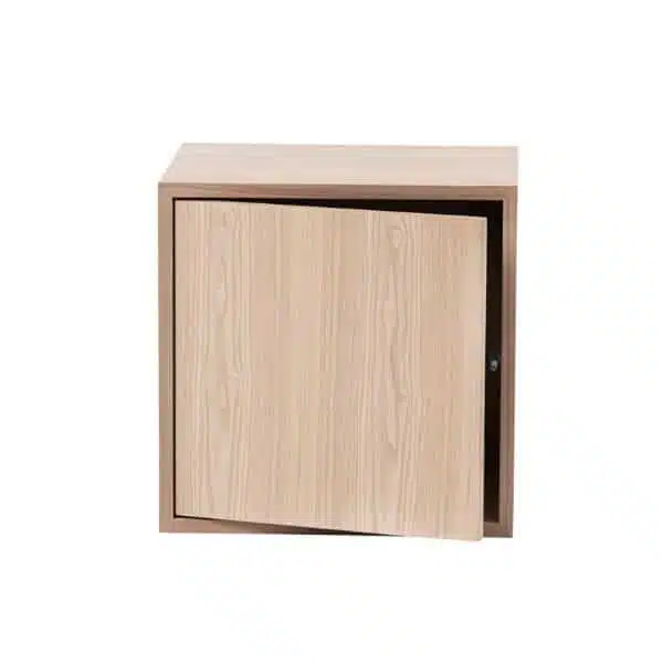 Muuto - Estante Stacked Media c/ porta - Oak 1 Muuto - Stacked Storage System - Module Medium with door oak