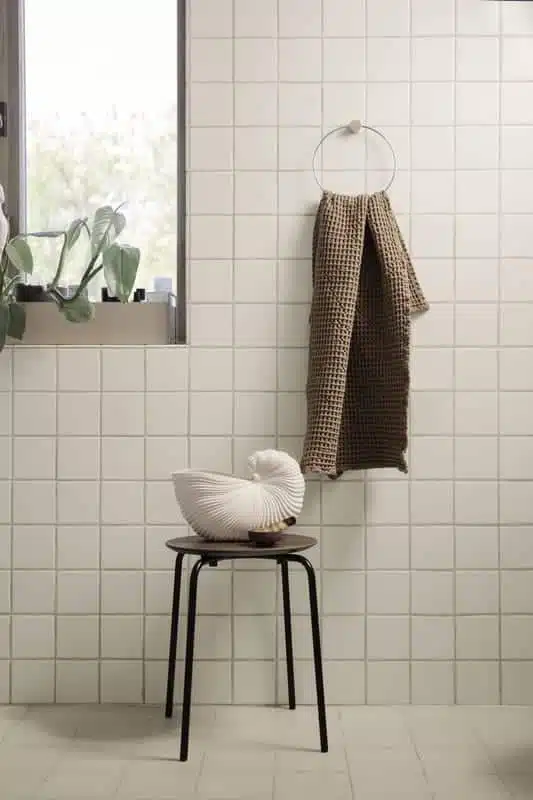 Ferm Living - Toalheiro - Towel Hanger Brass 2 Ferm Living - Toalheiro - Towel Hanger Brass - Image 2