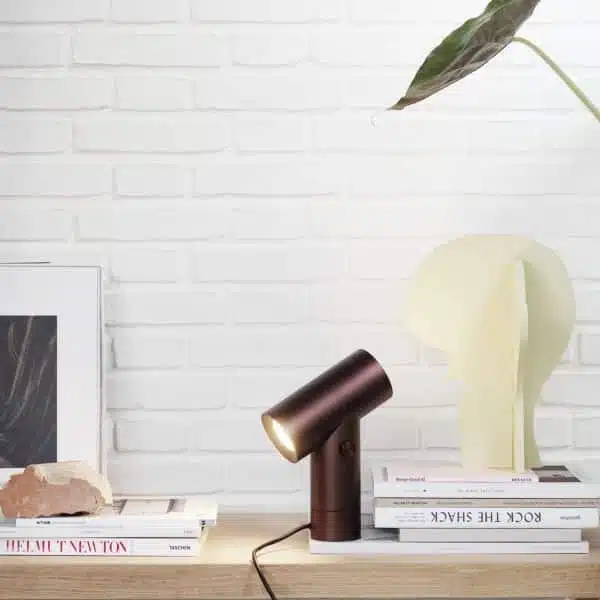 Muuto - Candeeiro de mesa - Beam 5 Muuto - Candeeiro de mesa - Beam Umber