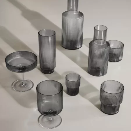 Ferm Living - Copos de Vinho Ripple - Smoked Grey