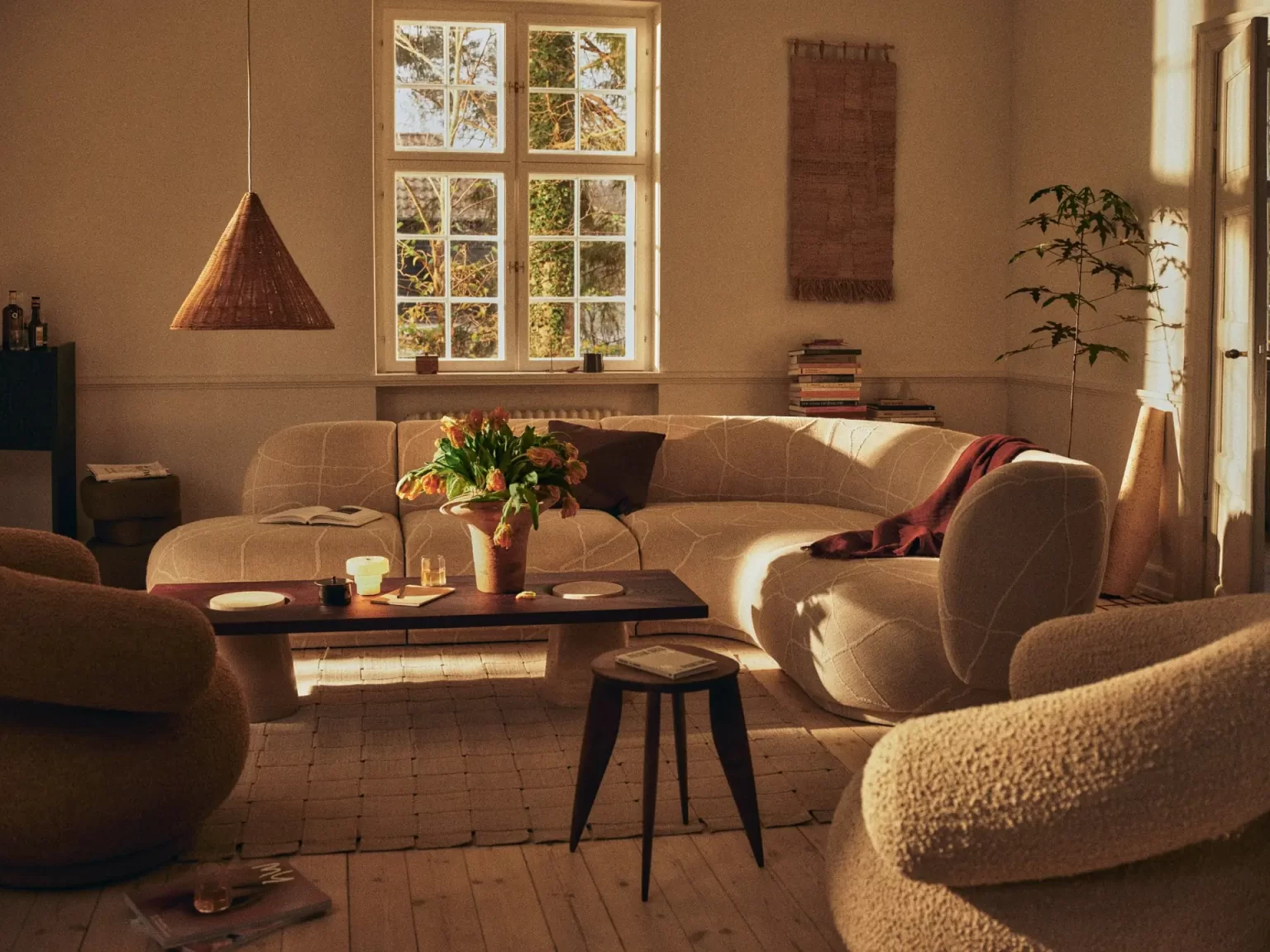 decoração da sala de estar com Ferm Living